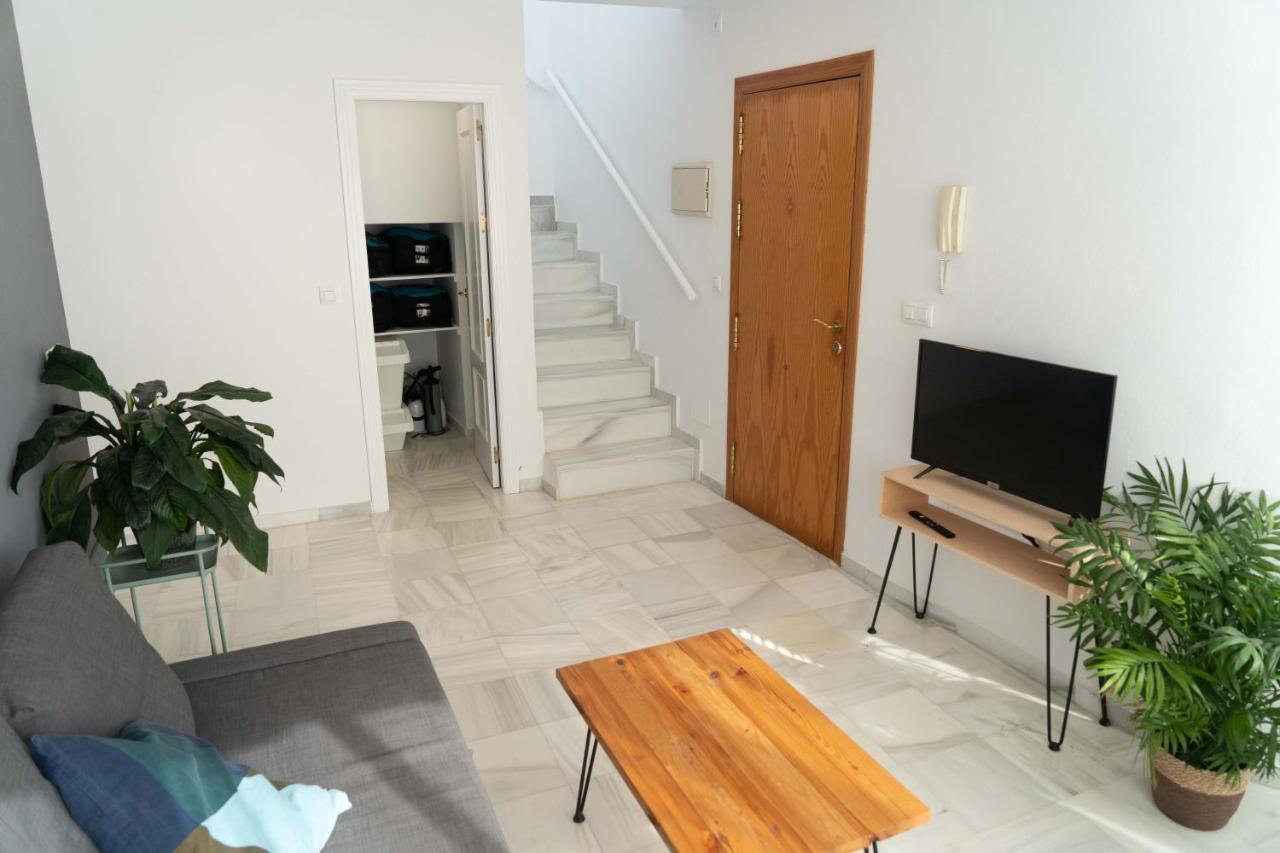 Central Penthouse With Large Private Terrace, 2 Bd Apartment Tarifa Bagian luar foto